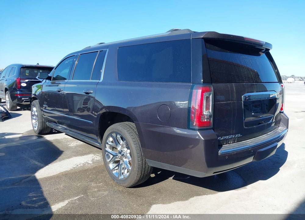 2018 GMC YUKON XL DENALI VIN: 1GKS2HKJ3JR305727