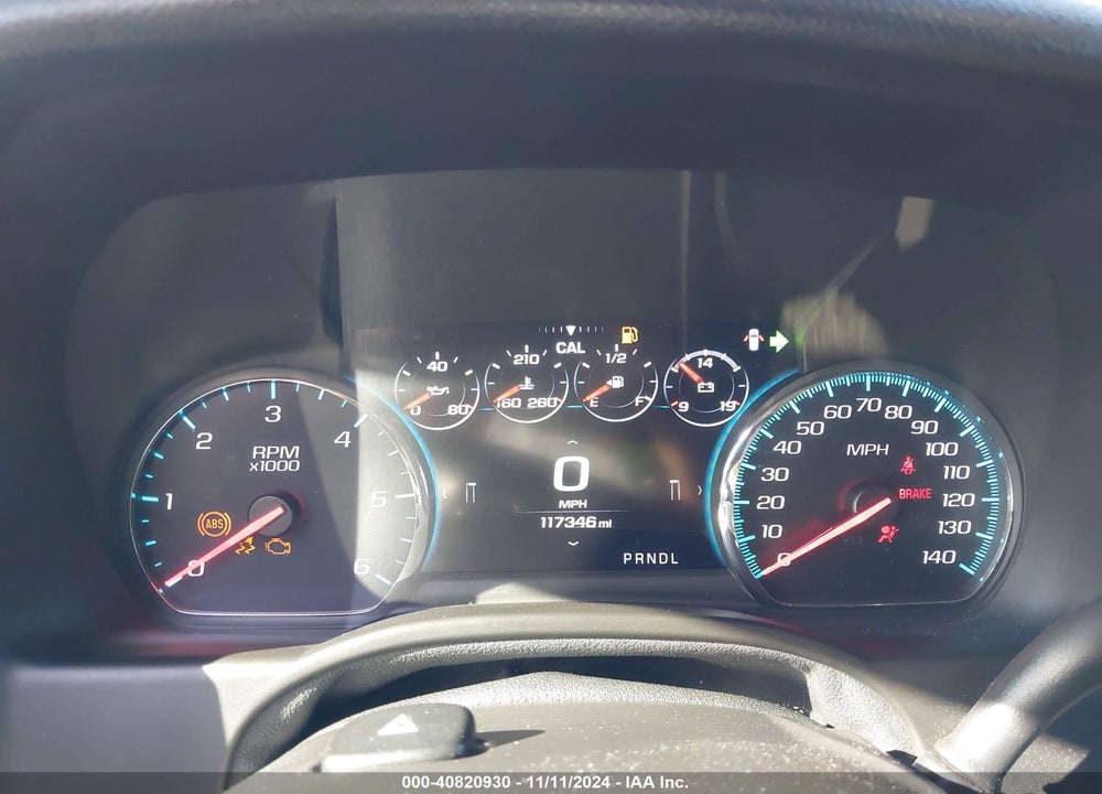 2018 GMC YUKON XL DENALI VIN: 1GKS2HKJ3JR305727