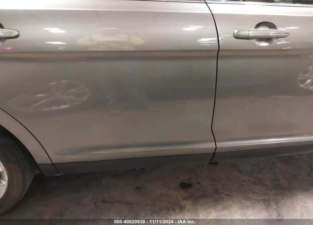 2011 FORD TAURUS LIMITED VIN: 1FAHP2FW6BG144965