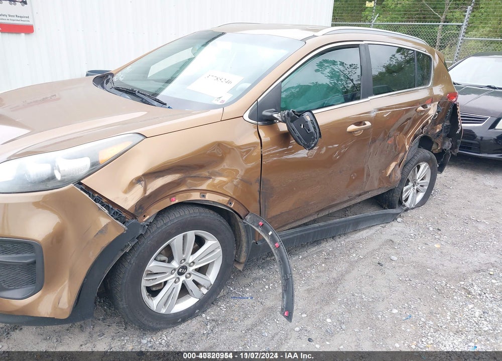 2017 KIA SPORTAGE LX VIN: KNDPM3AC8H7069860