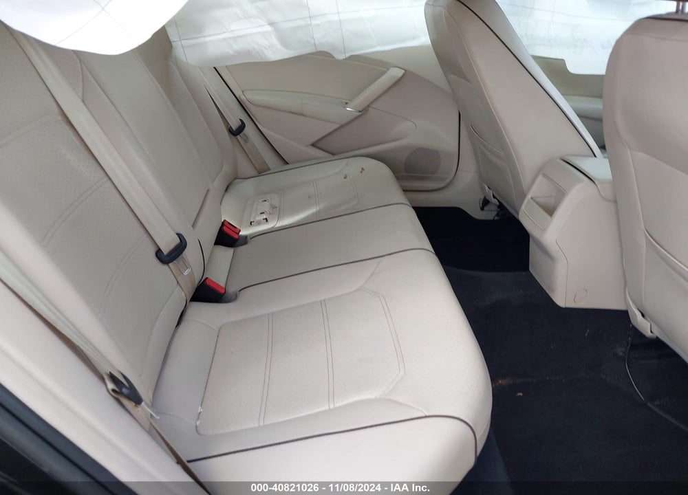 2017 VOLKSWAGEN PASSAT 1.8T R-LINE VIN: 1VWDT7A38HC067365