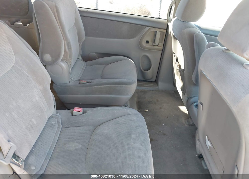 2005 TOYOTA SIENNA LE VIN: 5TDZA23C85S281278