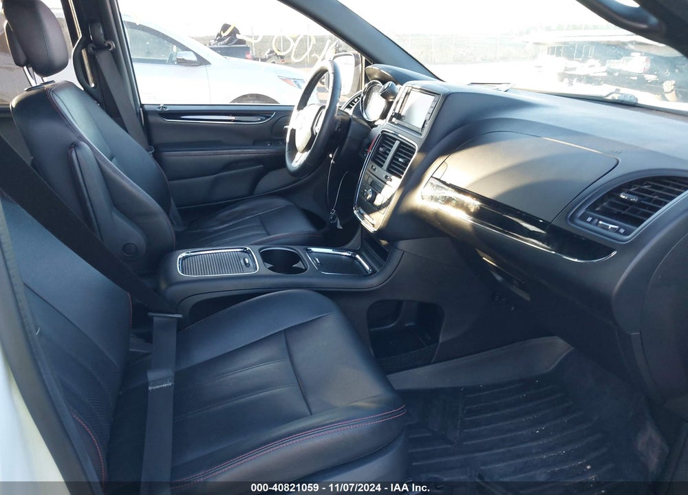 2018 DODGE GRAND CARAVAN GT VIN: 2C4RDGEG9JR219945