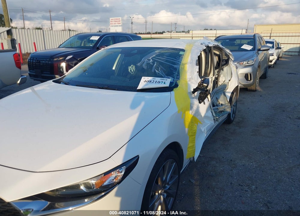2023 MAZDA 3 2.5 S SELECT VIN: 3MZBPABM3PM385651
