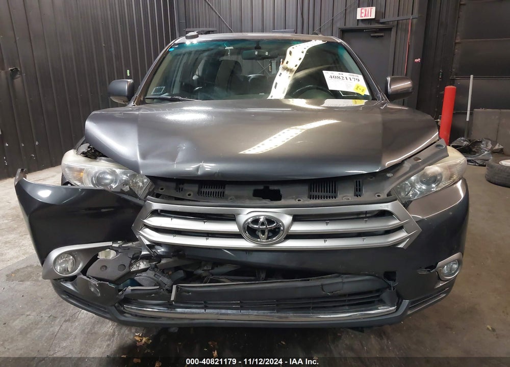 2013 TOYOTA HIGHLANDER PLUS/SE VIN: 5TDBK3EH6DS277290