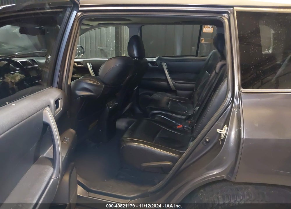 2013 TOYOTA HIGHLANDER PLUS/SE VIN: 5TDBK3EH6DS277290