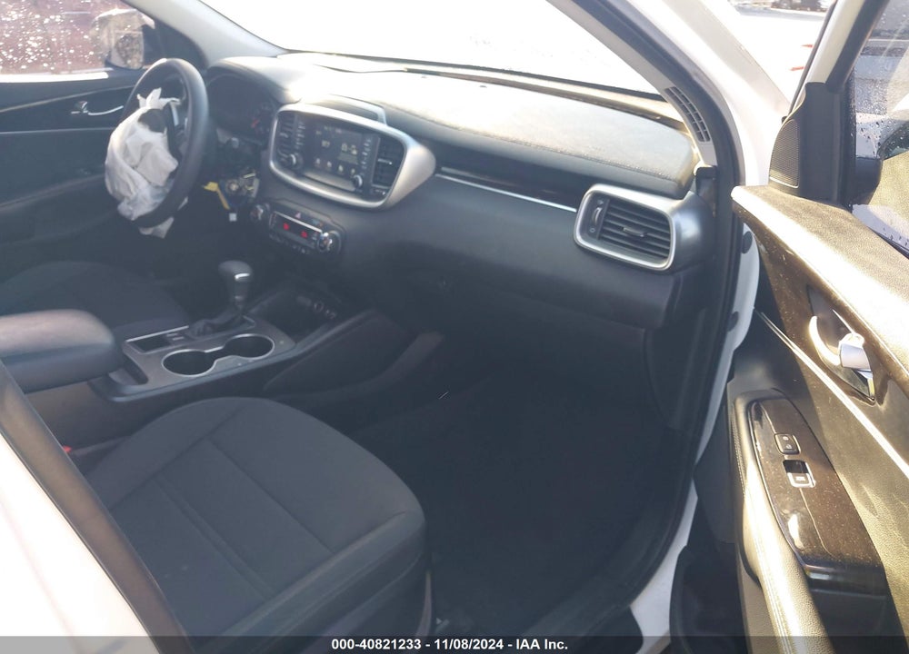 2019 KIA SORENTO 3.3L LX VIN: 5XYPG4A5XKG566496