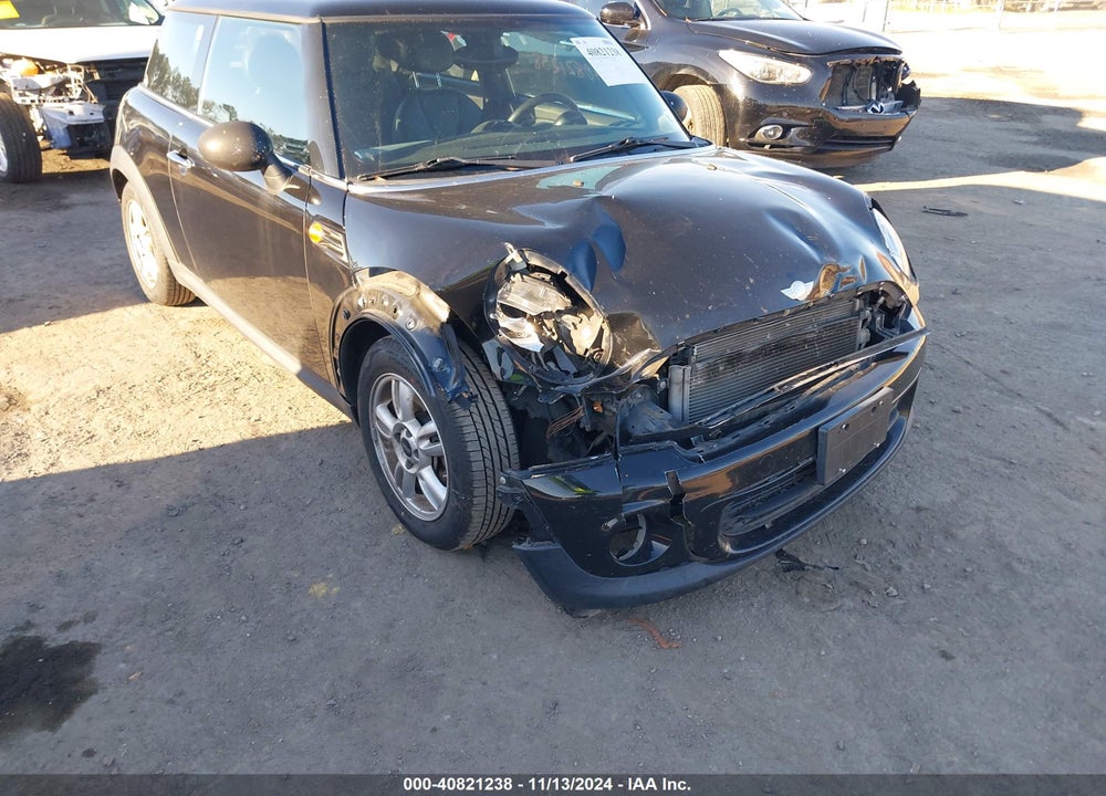 2012 MINI COOPER VIN: WMWSU3C53CT186543
