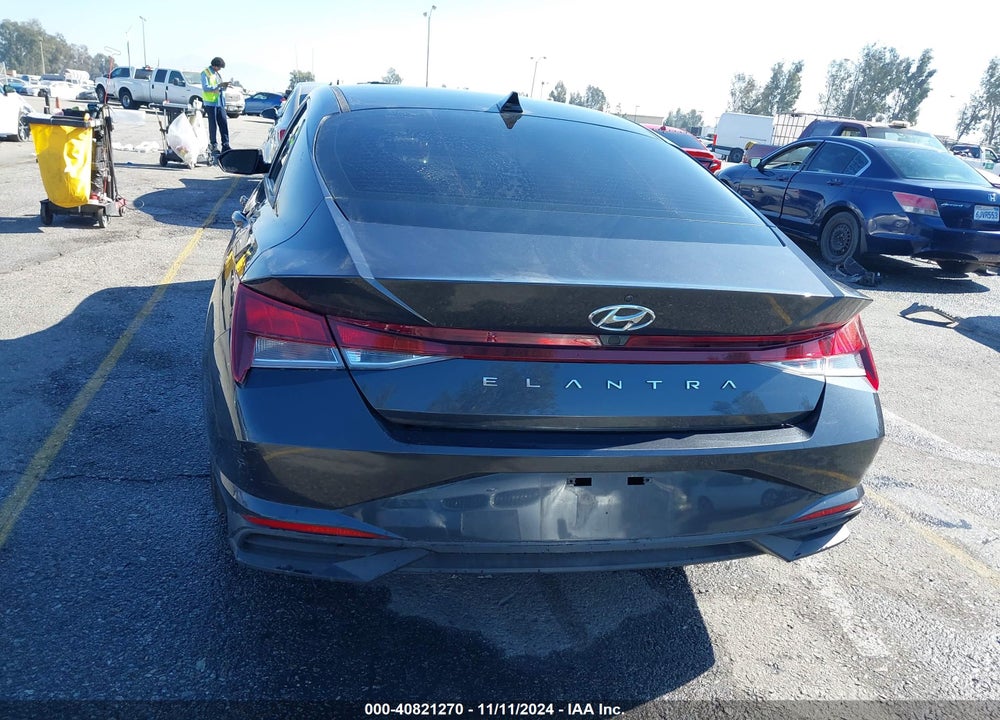 2021 HYUNDAI ELANTRA SEL VIN: 5NPLM4AG7MH052500
