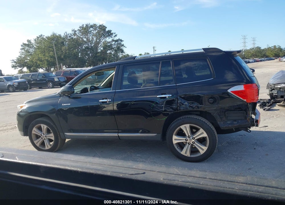 2013 TOYOTA HIGHLANDER LIMITED V6 VIN: 5TDYK3EH3DS105941