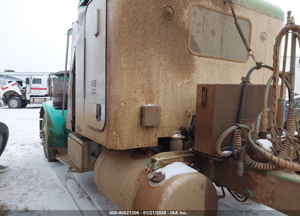 1995 PETERBILT 379 VIN: 1XP5DR9XXSN377843
