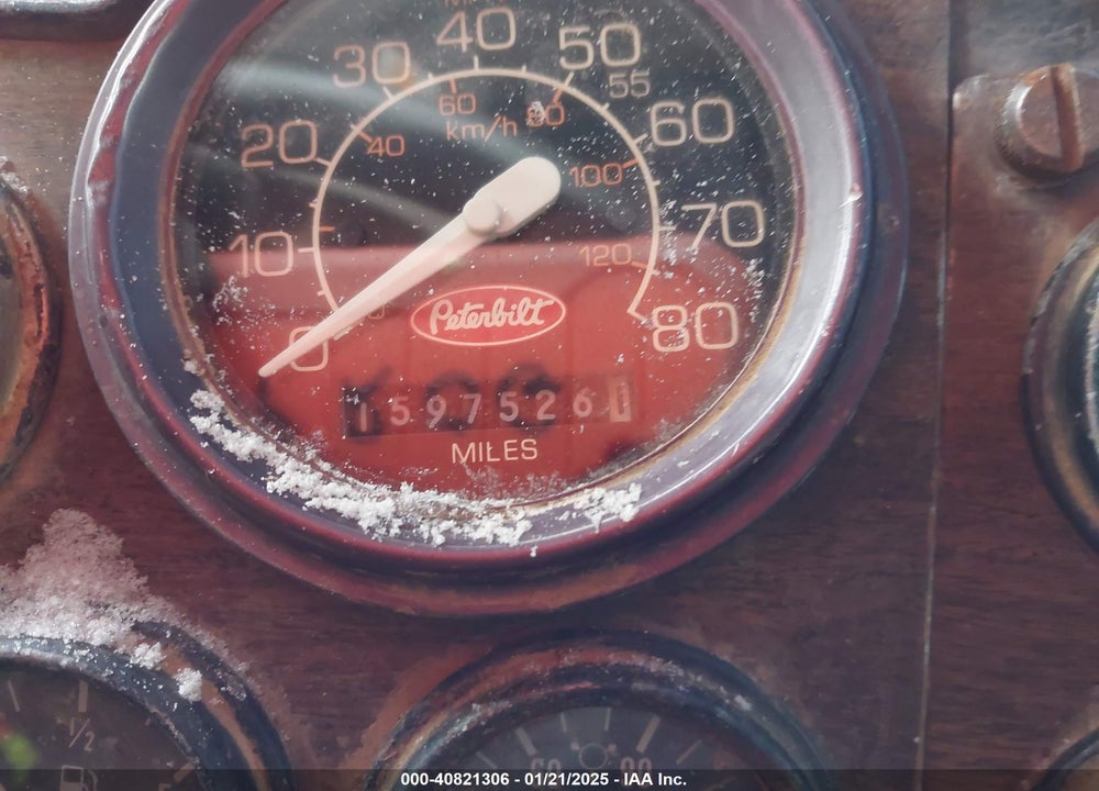 1995 PETERBILT 379 VIN: 1XP5DR9XXSN377843