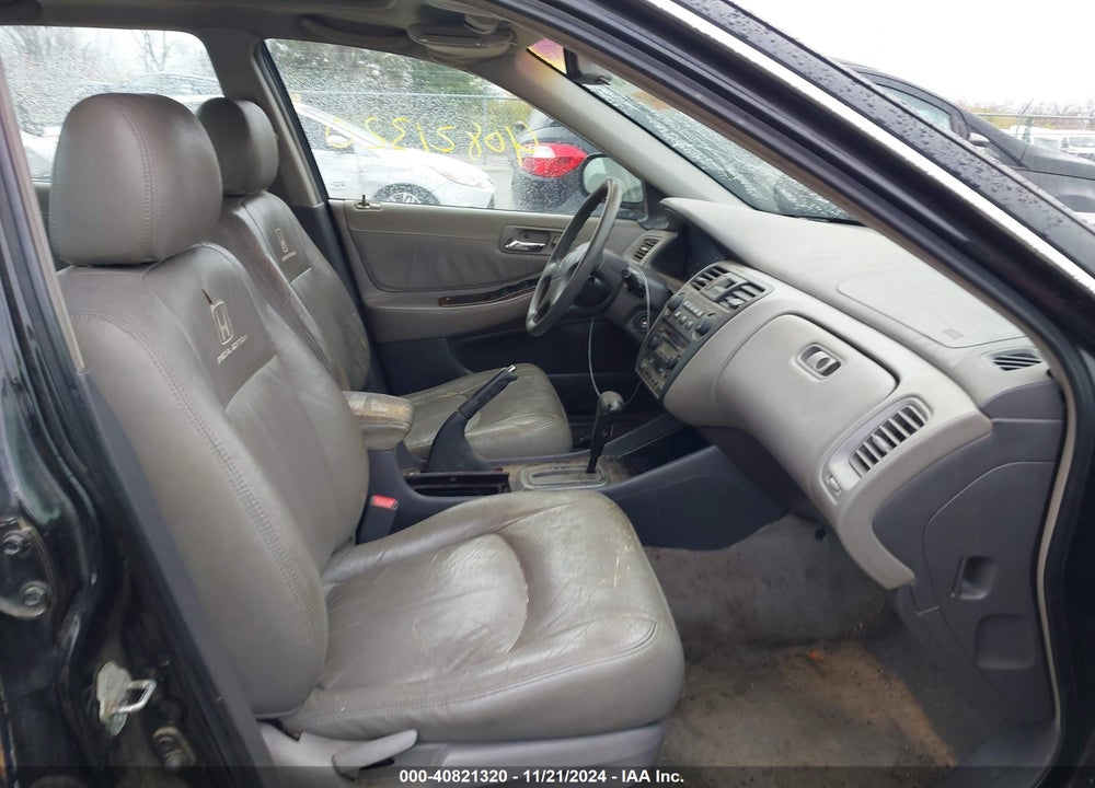 2002 HONDA ACCORD 2.3 SE VIN: 1HGCG56762A102427