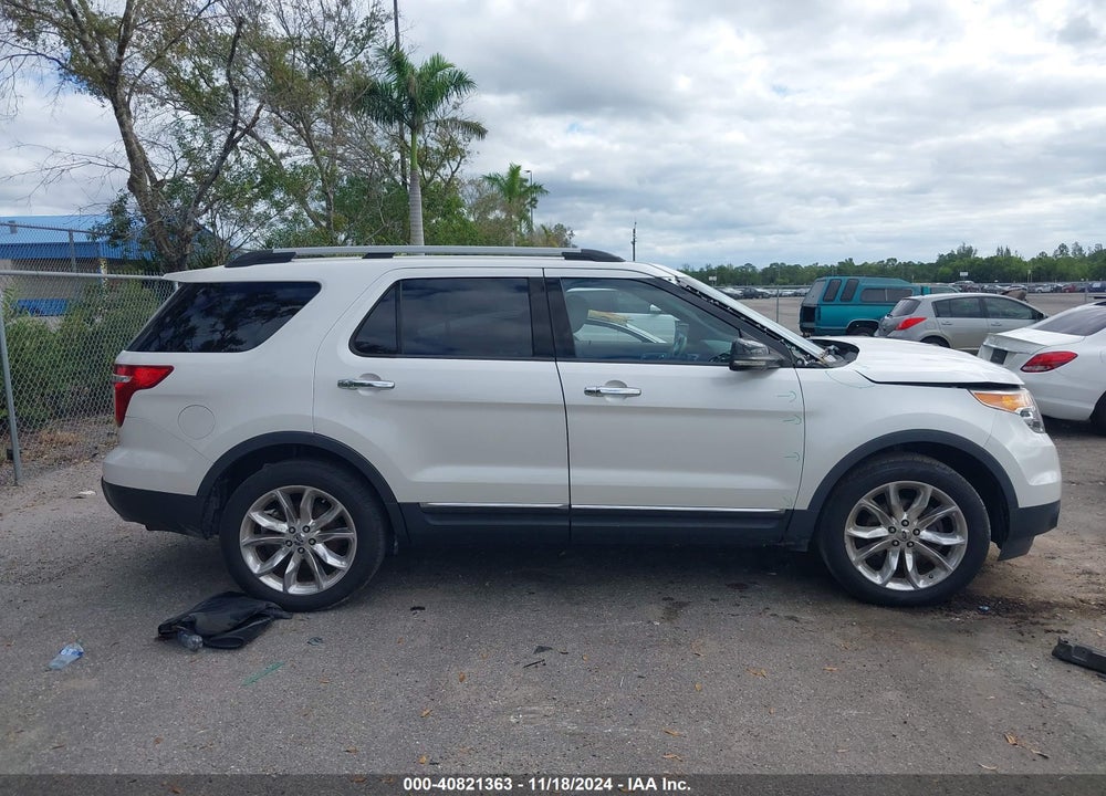 2011 FORD EXPLORER XLT VIN: 1FMHK8D88BGA44703