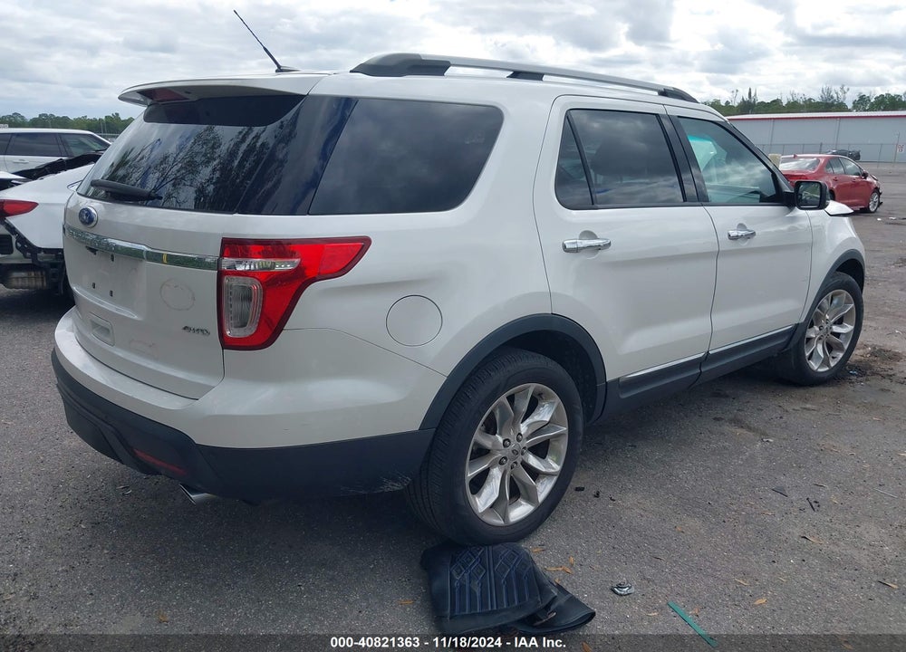 2011 FORD EXPLORER XLT VIN: 1FMHK8D88BGA44703