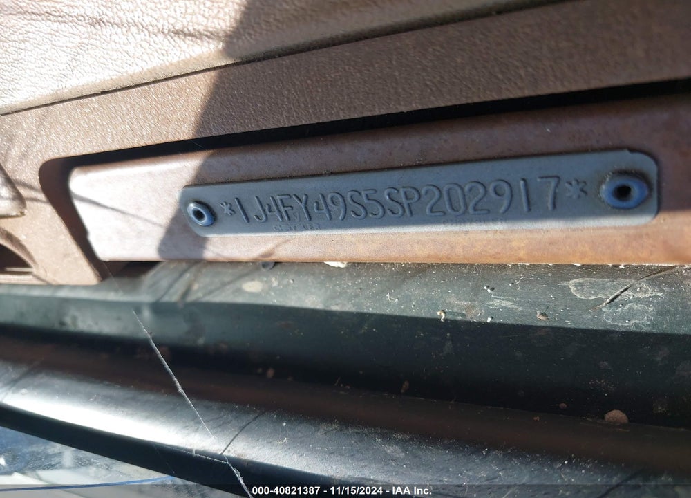 1995 JEEP WRANGLER / YJ SAHARA VIN: 1J4FY49S5SP202917
