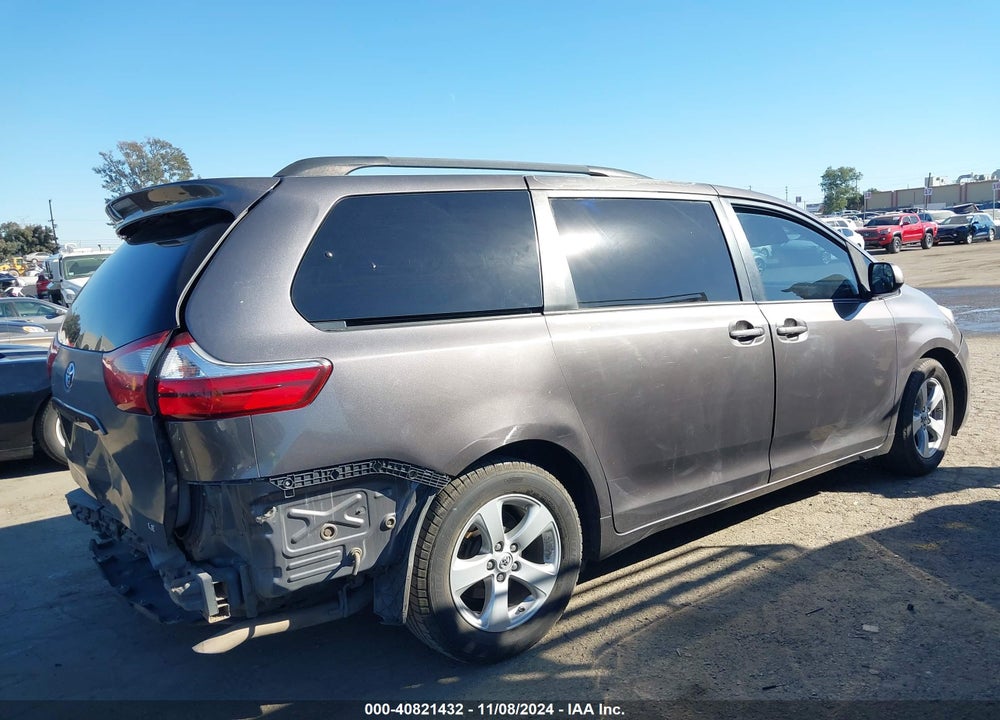 2015 TOYOTA SIENNA LE 8 PASSENGER VIN: 5TDKK3DC5FS627503