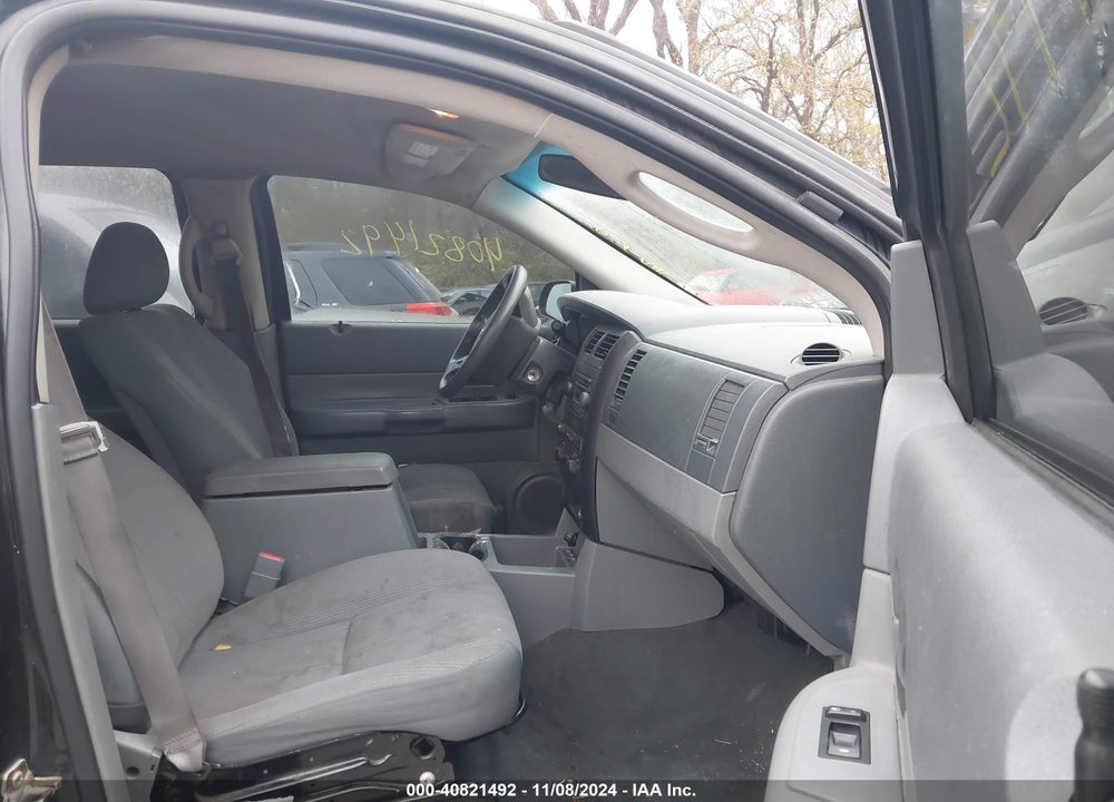 2006 DODGE DURANGO SXT VIN: 1D4HB38N06F173380