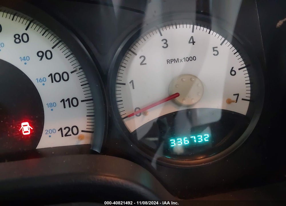 2006 DODGE DURANGO SXT VIN: 1D4HB38N06F173380