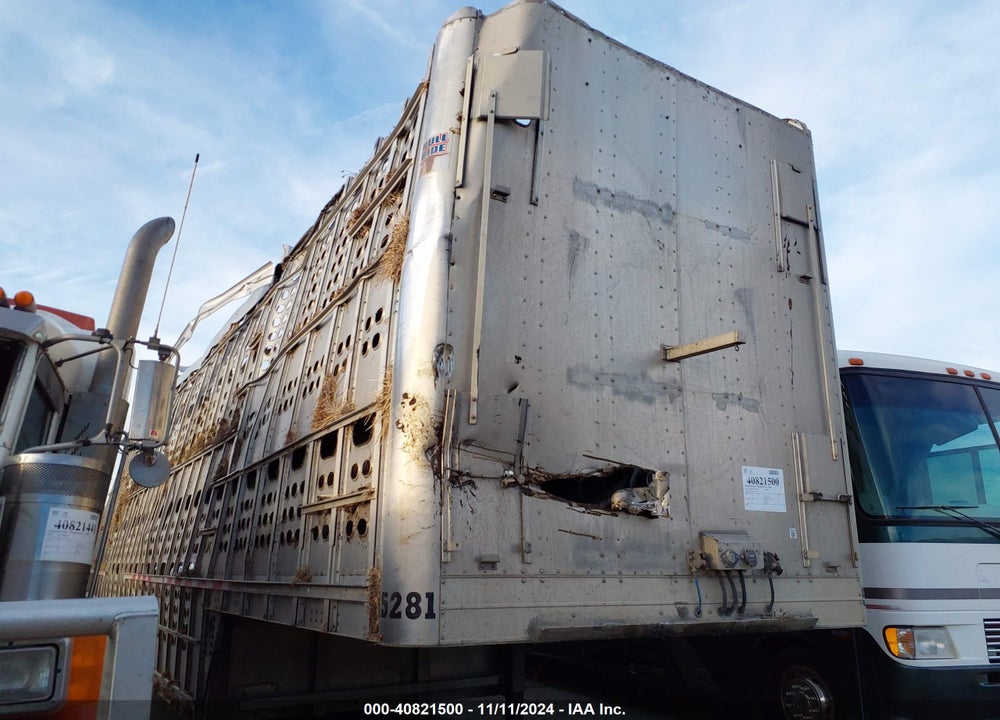 2019 M H EBY TRAILERS LIVESTOCK TRAILER VIN: 4A2LD5333K3005281