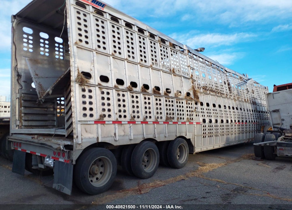 2019 M H EBY TRAILERS LIVESTOCK TRAILER VIN: 4A2LD5333K3005281
