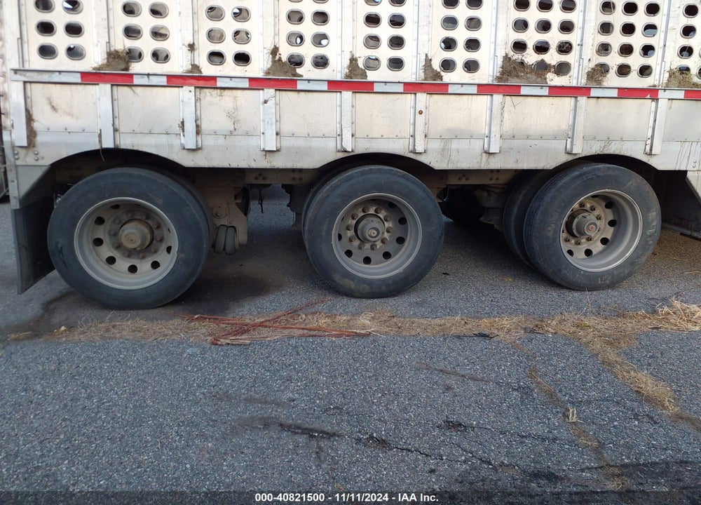 2019 M H EBY TRAILERS LIVESTOCK TRAILER VIN: 4A2LD5333K3005281