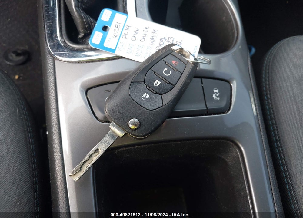 2019 CHEVROLET CRUZE LT VIN: 1G1BE5SM9K7114623