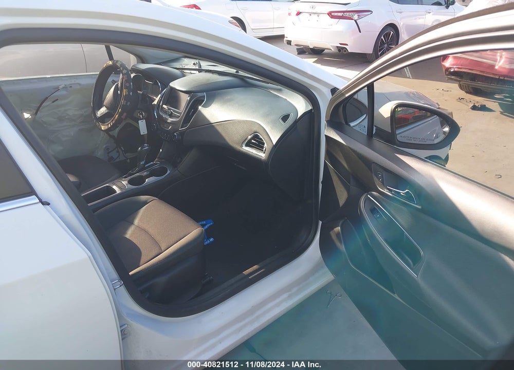 2019 CHEVROLET CRUZE LT VIN: 1G1BE5SM9K7114623