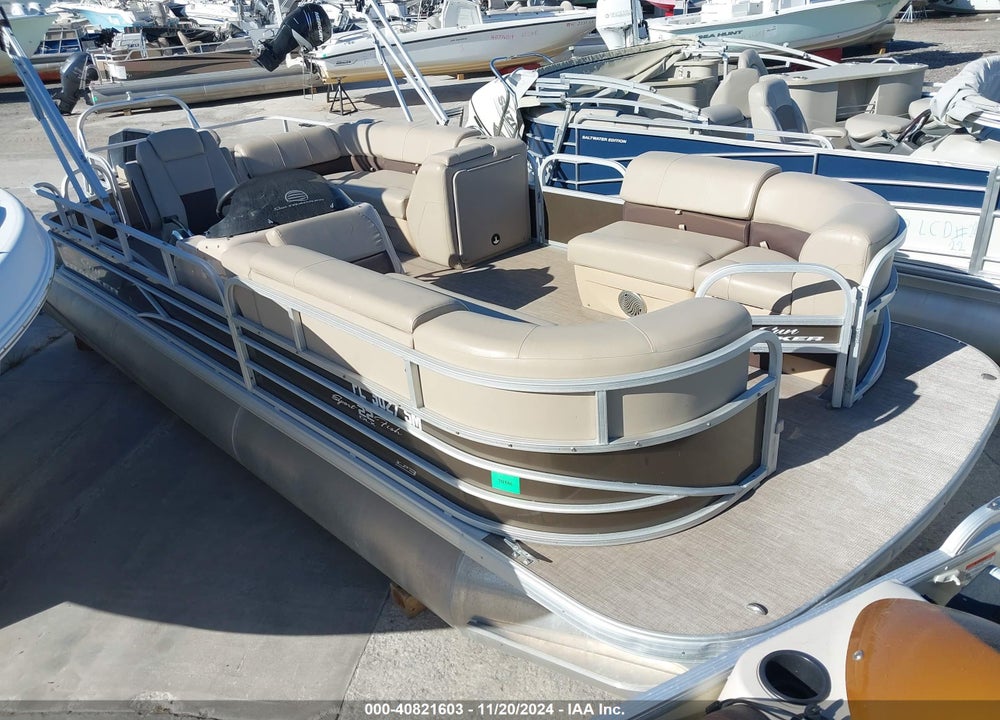 2019 SUNTRACKER FB22BLX VIN: BUJ70336E919