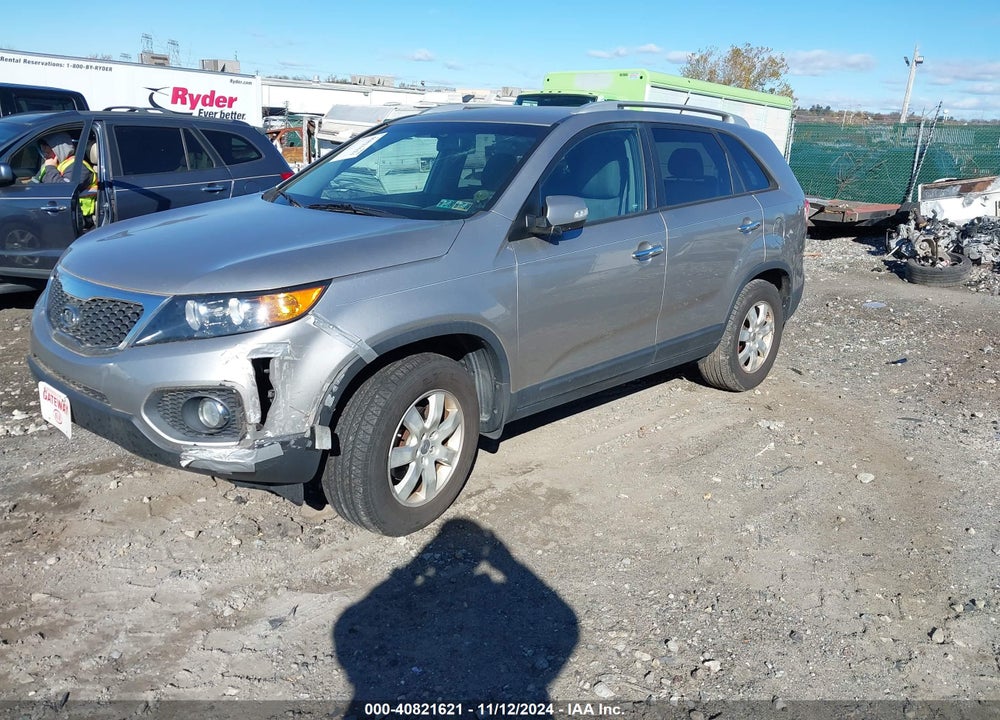 2013 KIA SORENTO LX VIN: 5XYKT3A67DG399980