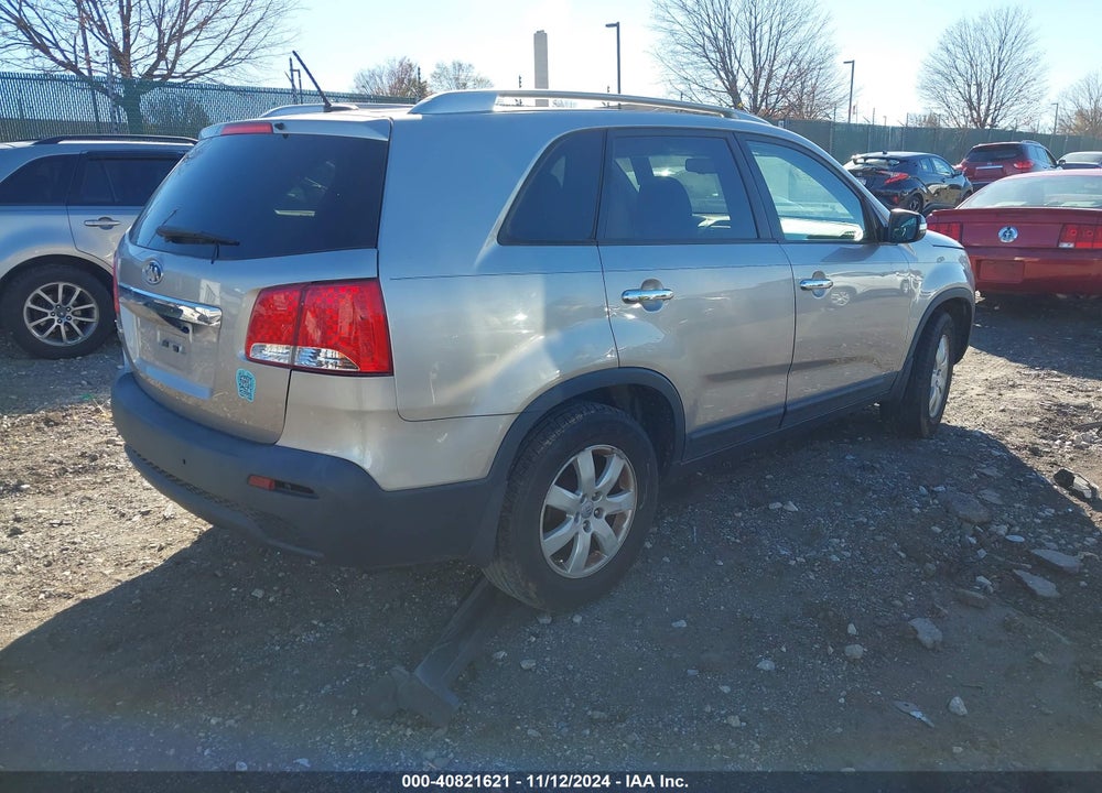 2013 KIA SORENTO LX VIN: 5XYKT3A67DG399980
