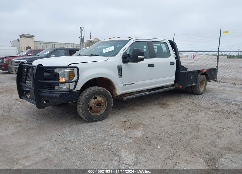 2019 FORD F-350 CHASSIS XL VIN: 1FD8W3HT4KED67941