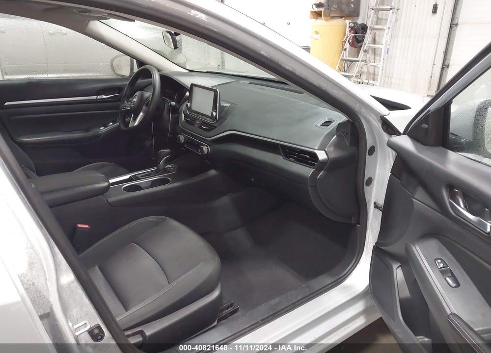 2022 NISSAN ALTIMA SV FWD VIN: 1N4BL4DV4NN404545