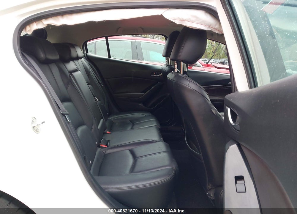 2018 MAZDA 3 TOURING VIN: 3MZBN1L3XJM266711