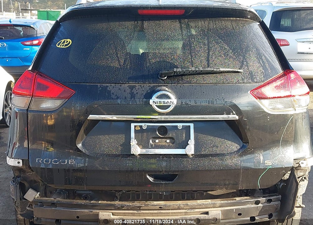 2018 NISSAN ROGUE SV VIN: KNMAT2MT1JP514640