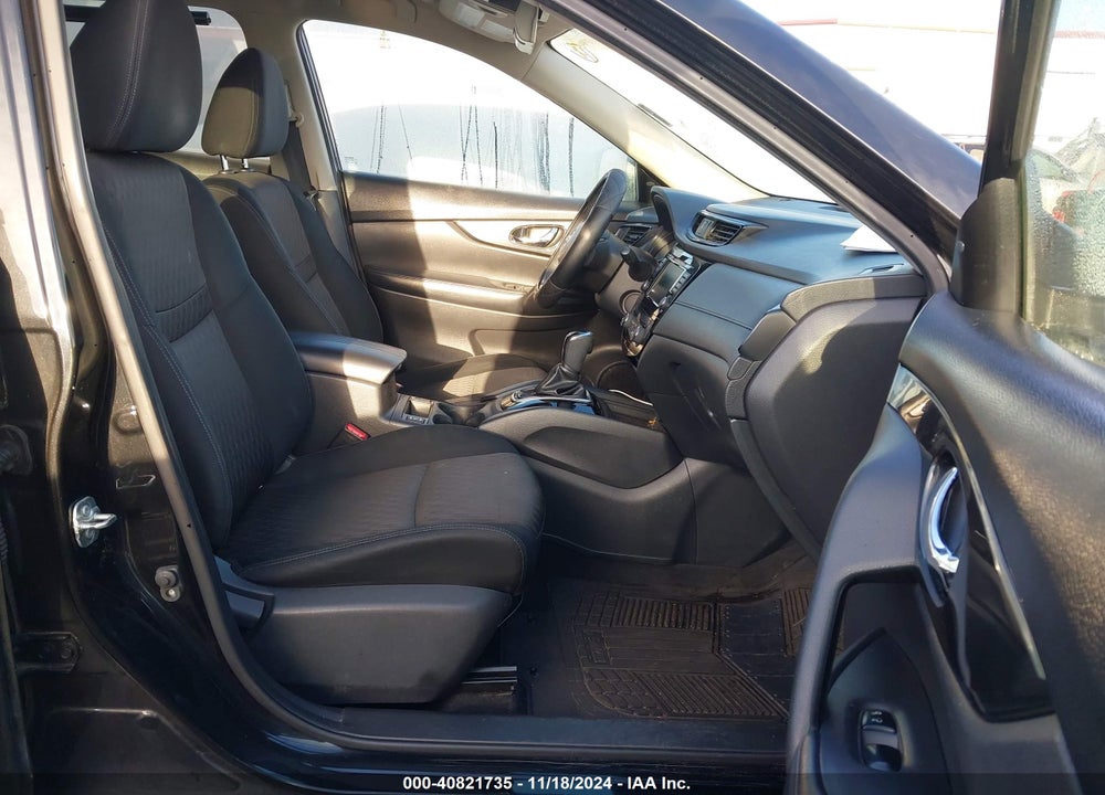 2018 NISSAN ROGUE SV VIN: KNMAT2MT1JP514640