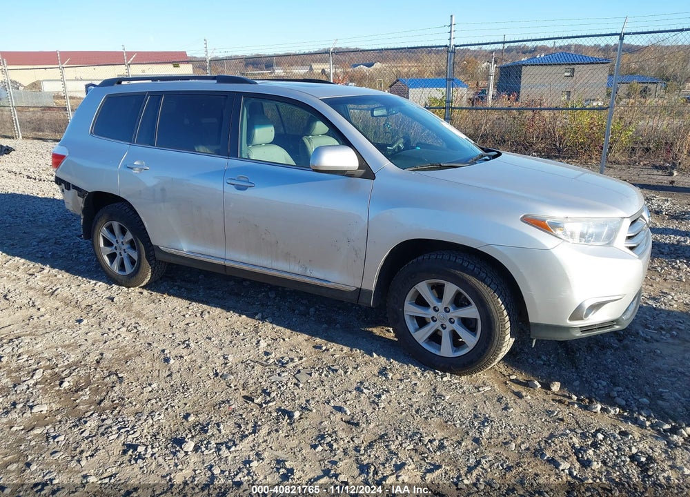 2013 TOYOTA HIGHLANDER SE V6 VIN: 5TDBK3EH8DS225580