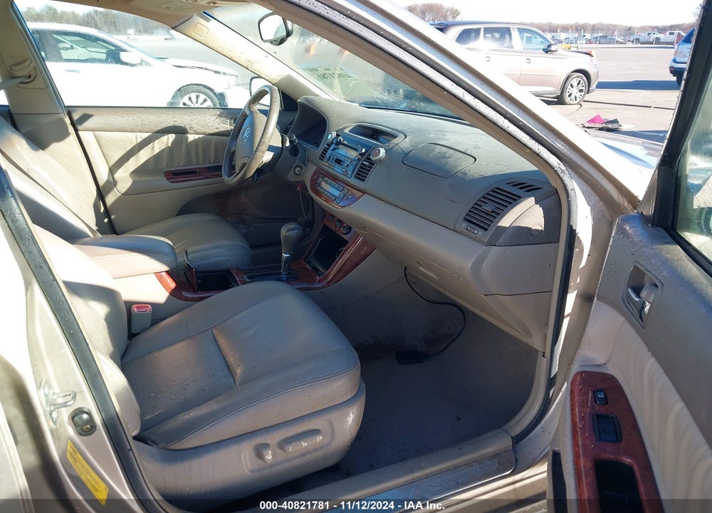 2005 TOYOTA CAMRY XLE VIN: 4T1BE30K35U570180