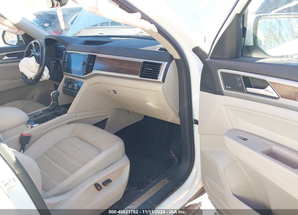 2018 VOLKSWAGEN ATLAS 3.6L V6 SEL PREMIUM VIN: 1V2NR2CA4JC550439