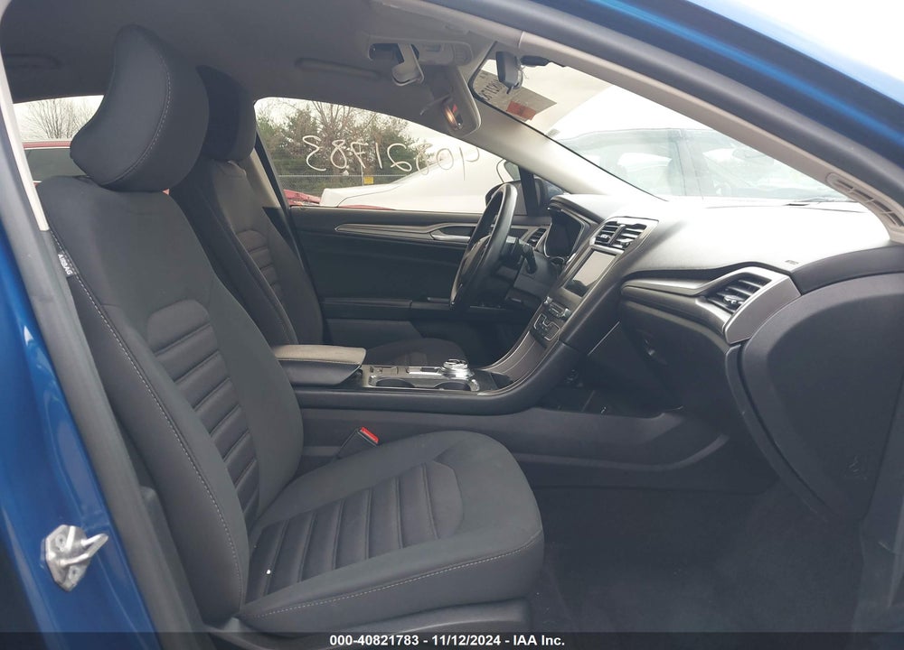 2017 FORD FUSION SE VIN: 3FA6P0HD8HR334100