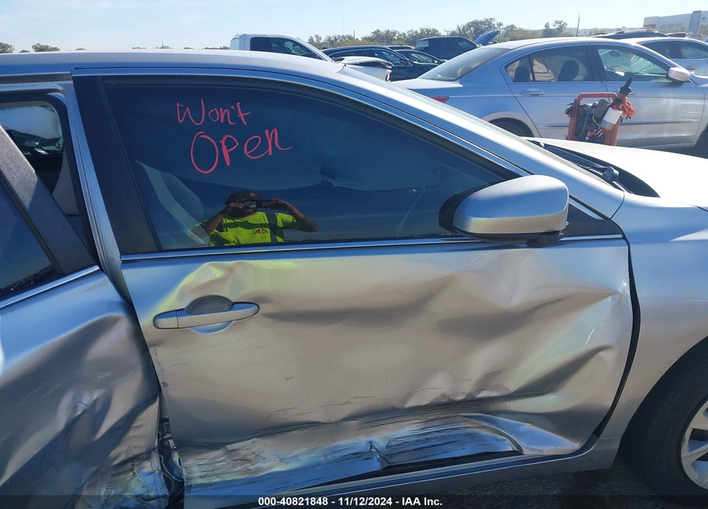 2017 TOYOTA CAMRY LE VIN: 4T1BF1FK0HU415793
