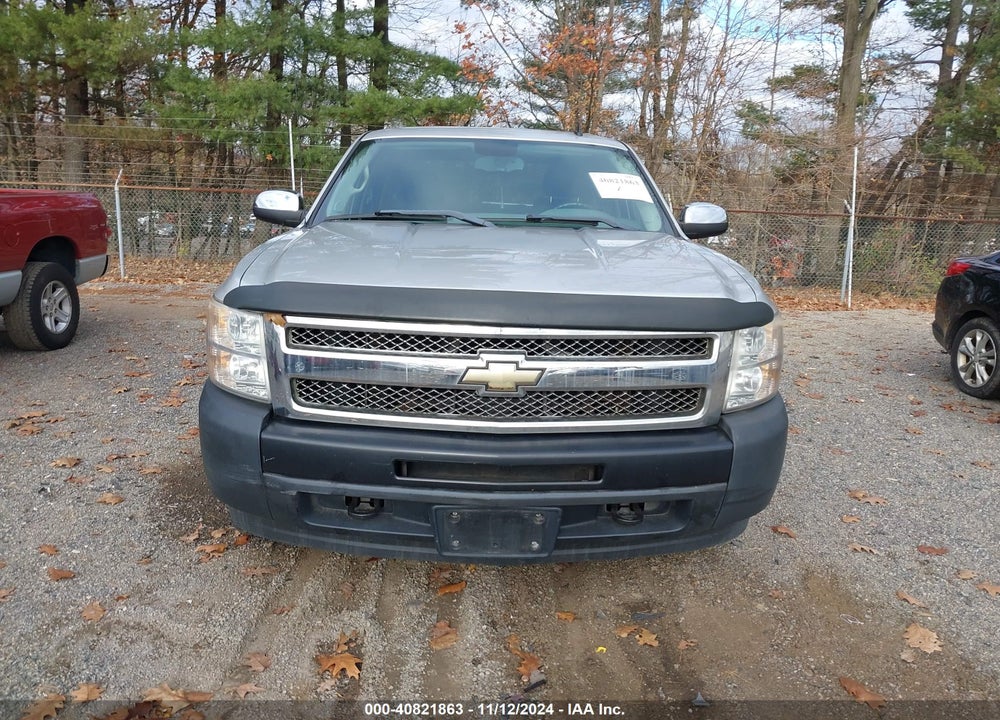 2011 CHEVROLET SILVERADO 1500 LS VIN: 3GCPKREA2BG197055