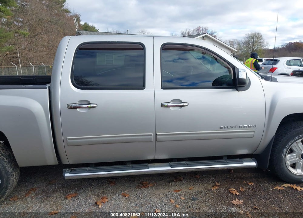 2011 CHEVROLET SILVERADO 1500 LS VIN: 3GCPKREA2BG197055