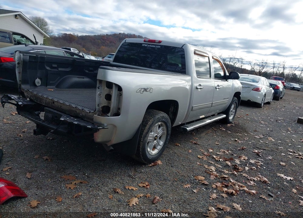 2011 CHEVROLET SILVERADO 1500 LS VIN: 3GCPKREA2BG197055