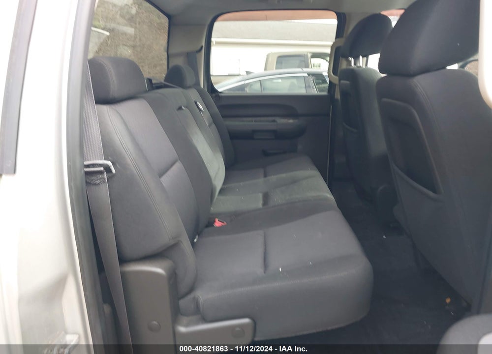 2011 CHEVROLET SILVERADO 1500 LS VIN: 3GCPKREA2BG197055