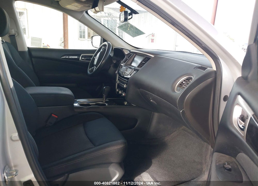 2017 NISSAN PATHFINDER SV VIN: 5N1DR2MN2HC626924
