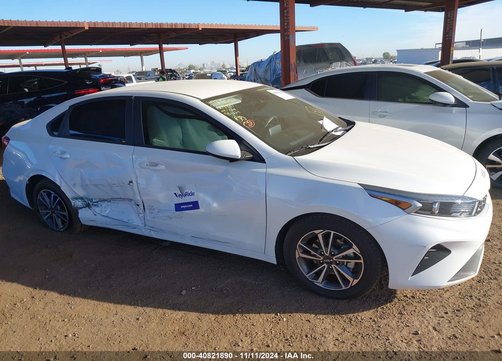 2022 KIA FORTE LXS VIN: 3KPF24AD8NE441726