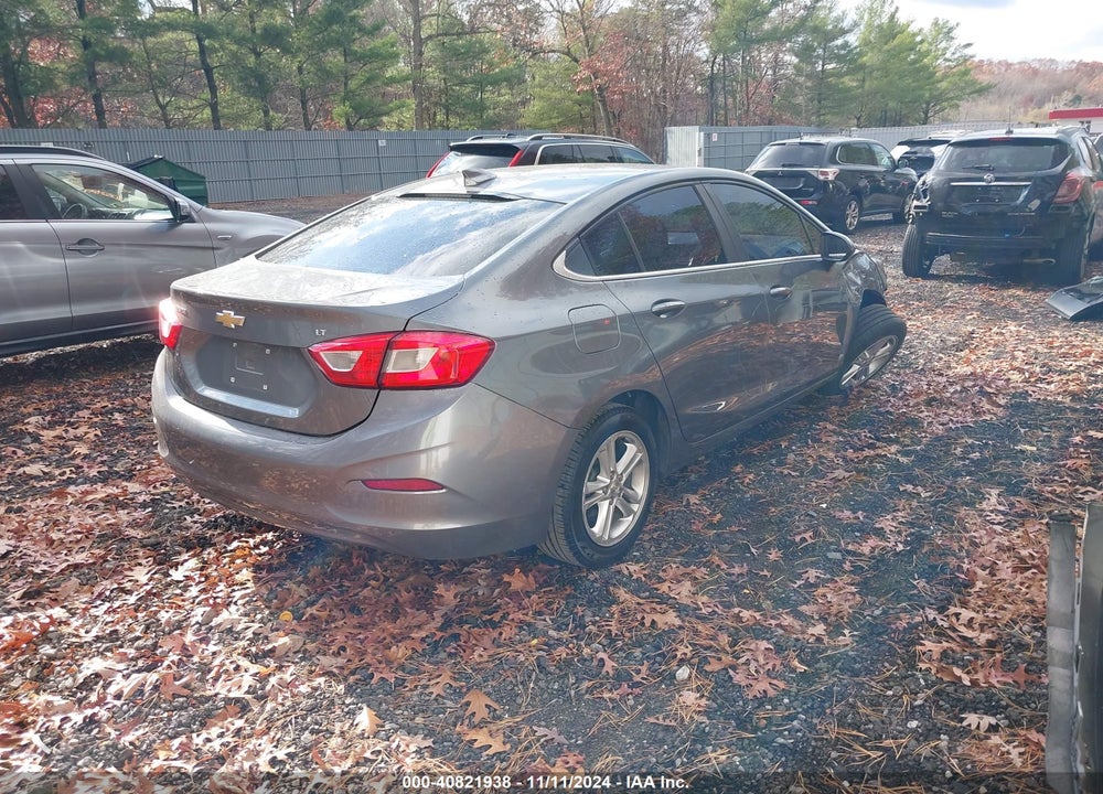 2018 CHEVROLET CRUZE LT AUTO VIN: 1G1BE5SM2J7124697