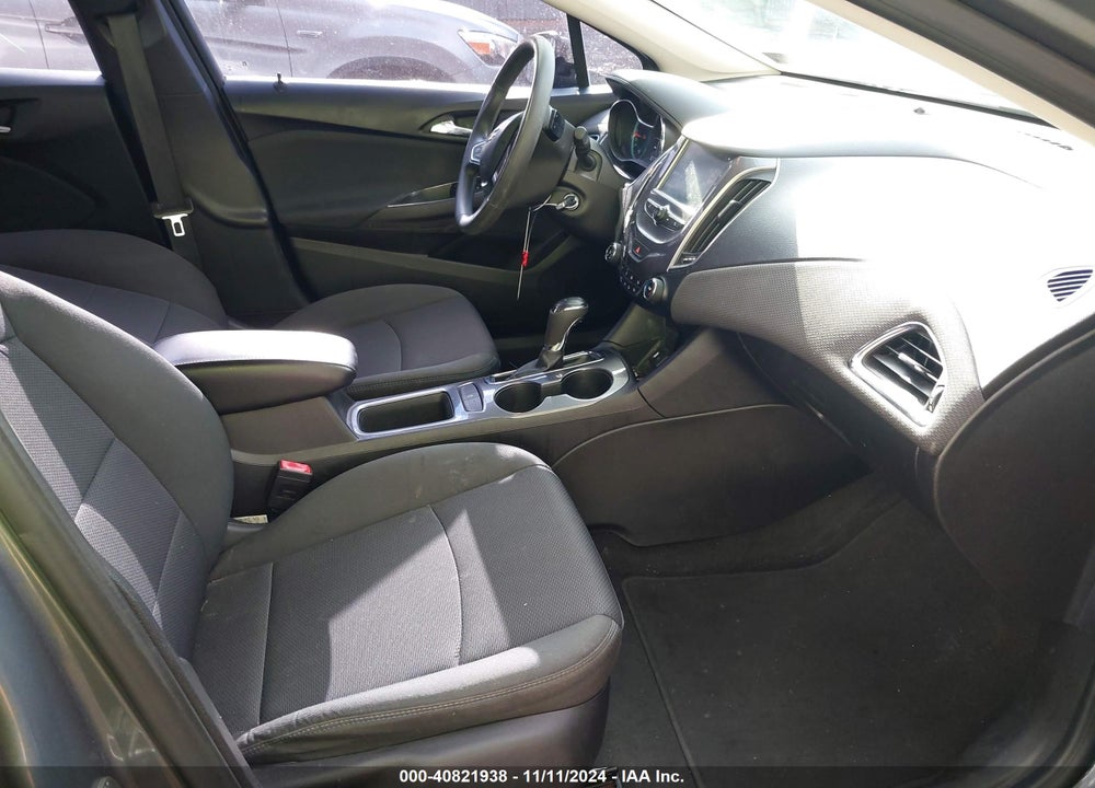 2018 CHEVROLET CRUZE LT AUTO VIN: 1G1BE5SM2J7124697