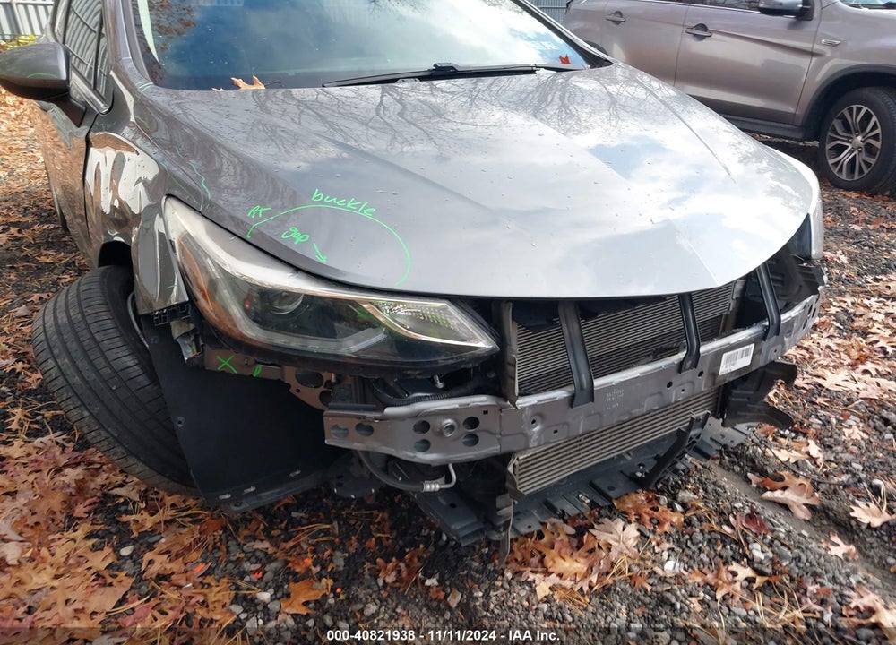2018 CHEVROLET CRUZE LT AUTO VIN: 1G1BE5SM2J7124697